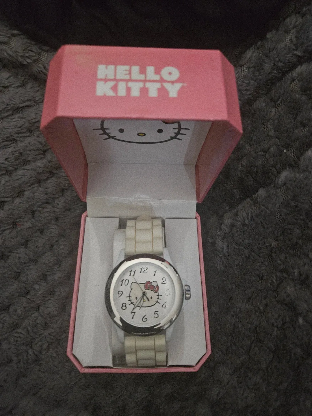 Hello Kitty Watch with Box image indicator(3)