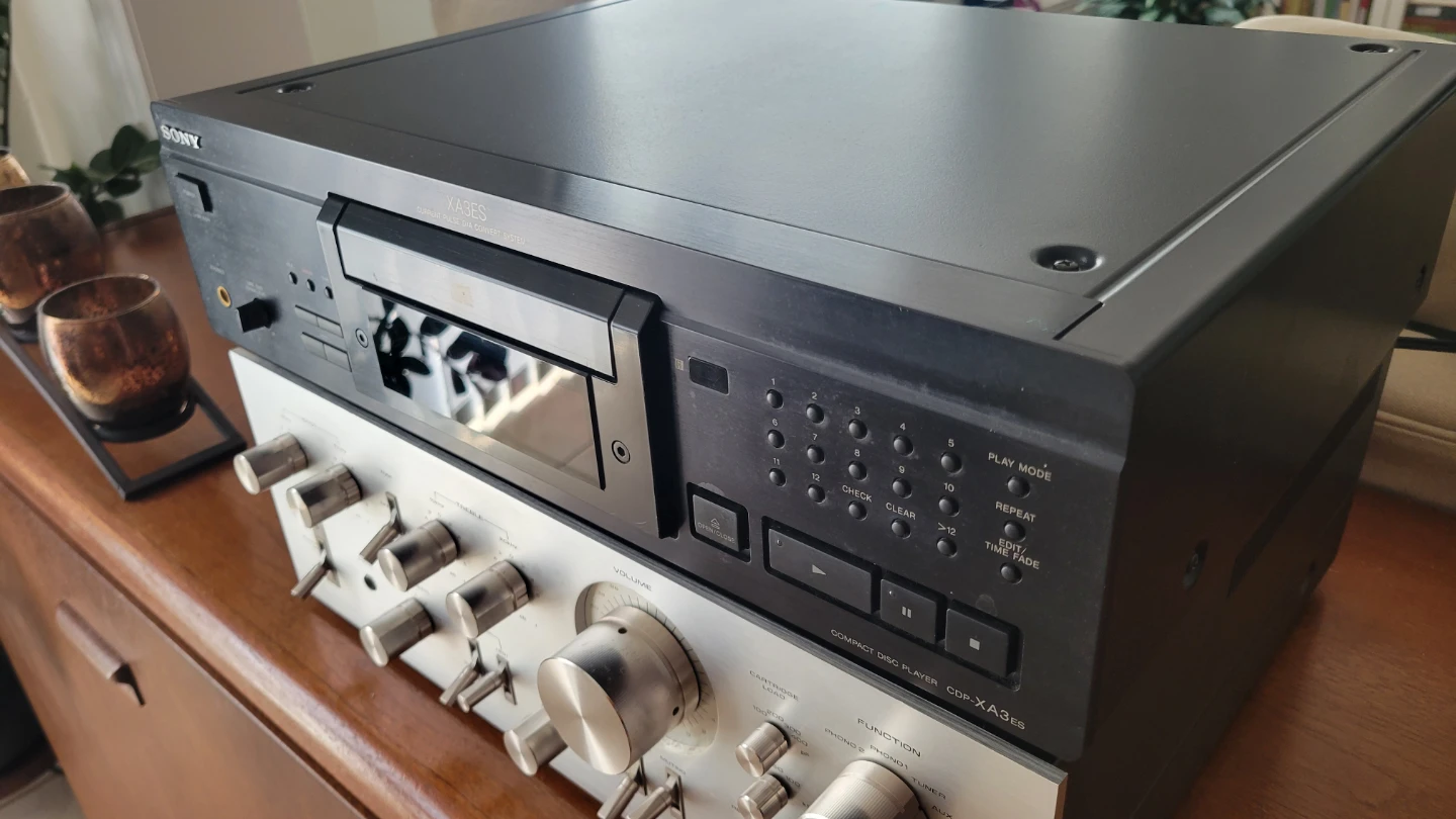 Sony XA3ES Compact Disc Player - photo 5