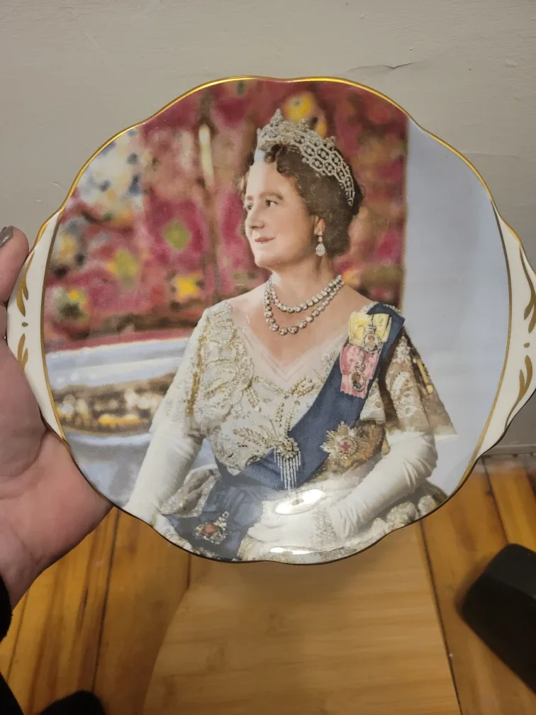 Crown Staffordshire Queen Mother 80th Birthday Plate