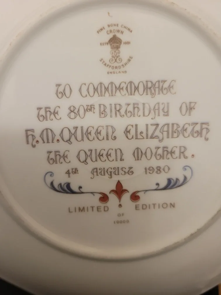 Crown Staffordshire Queen Mother 80th Birthday Plate image indicator(5)