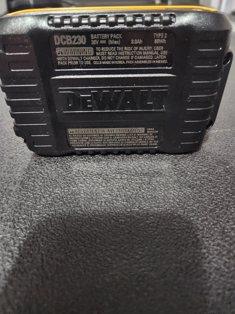 DeWalt 20V 3.0Ah Battery Pack image indicator(3)
