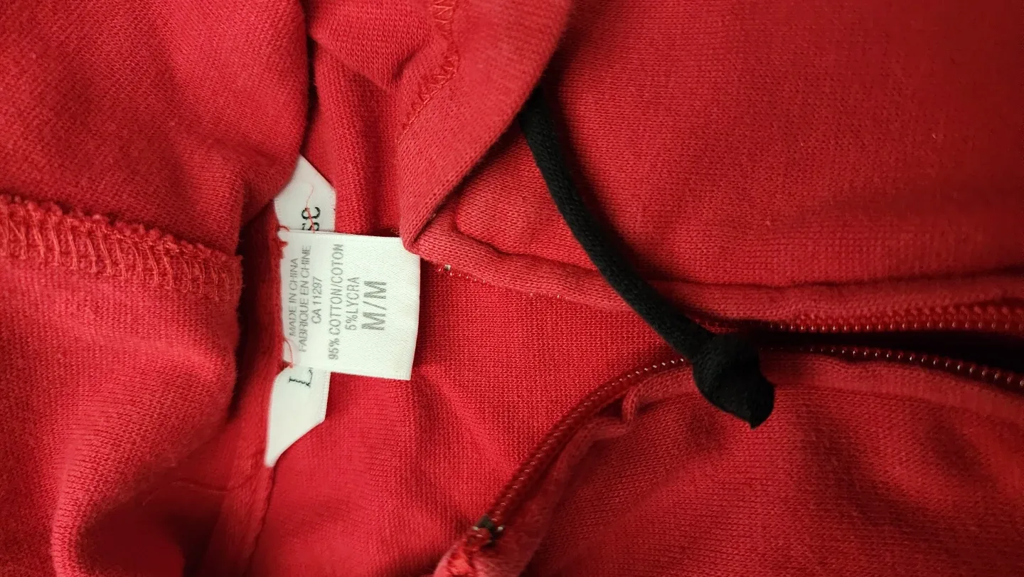 La Vie En Rose Red Tracksuit - Size M/M image indicator(4)