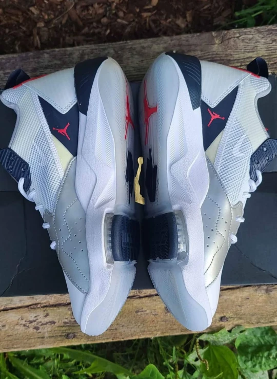 Jordan Zoom Separate White/Navy - photo 2