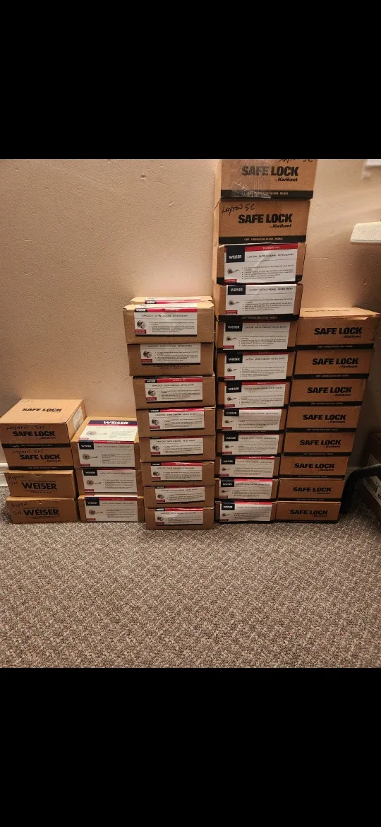 Weiser Hancock & Layton Assorted Keyed Entry Doorknob & Handles