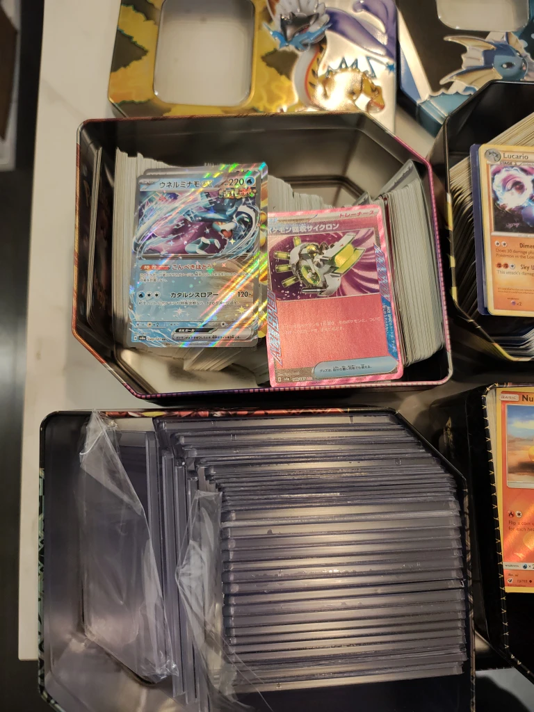 Pokemon Card and accessories Lot - photo 3