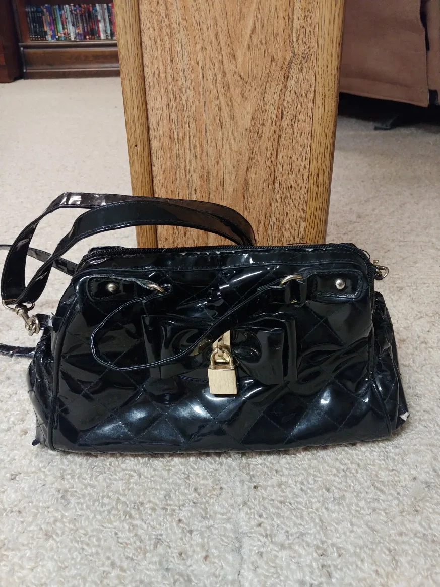 Claire's Black Quilted Crossbody Bag