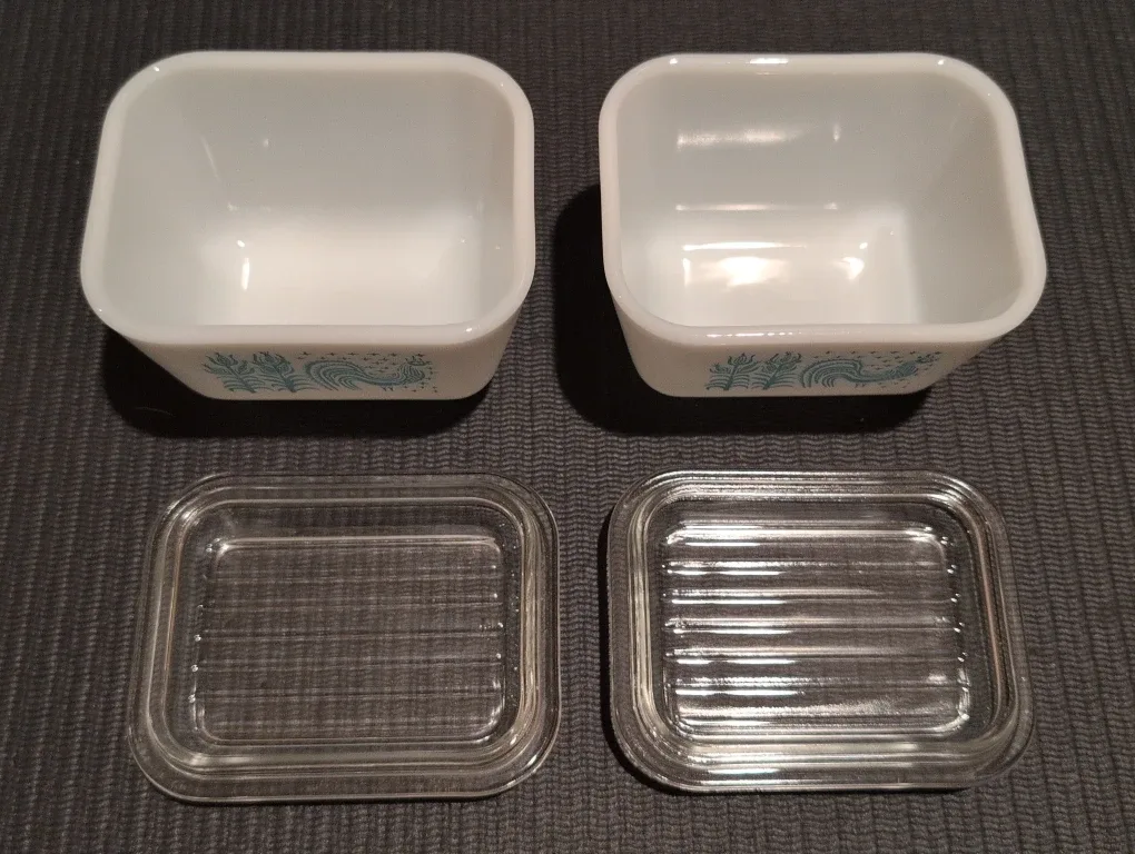 Vintage Pyrex Butter Dish Set - Rooster Pattern image indicator(2)