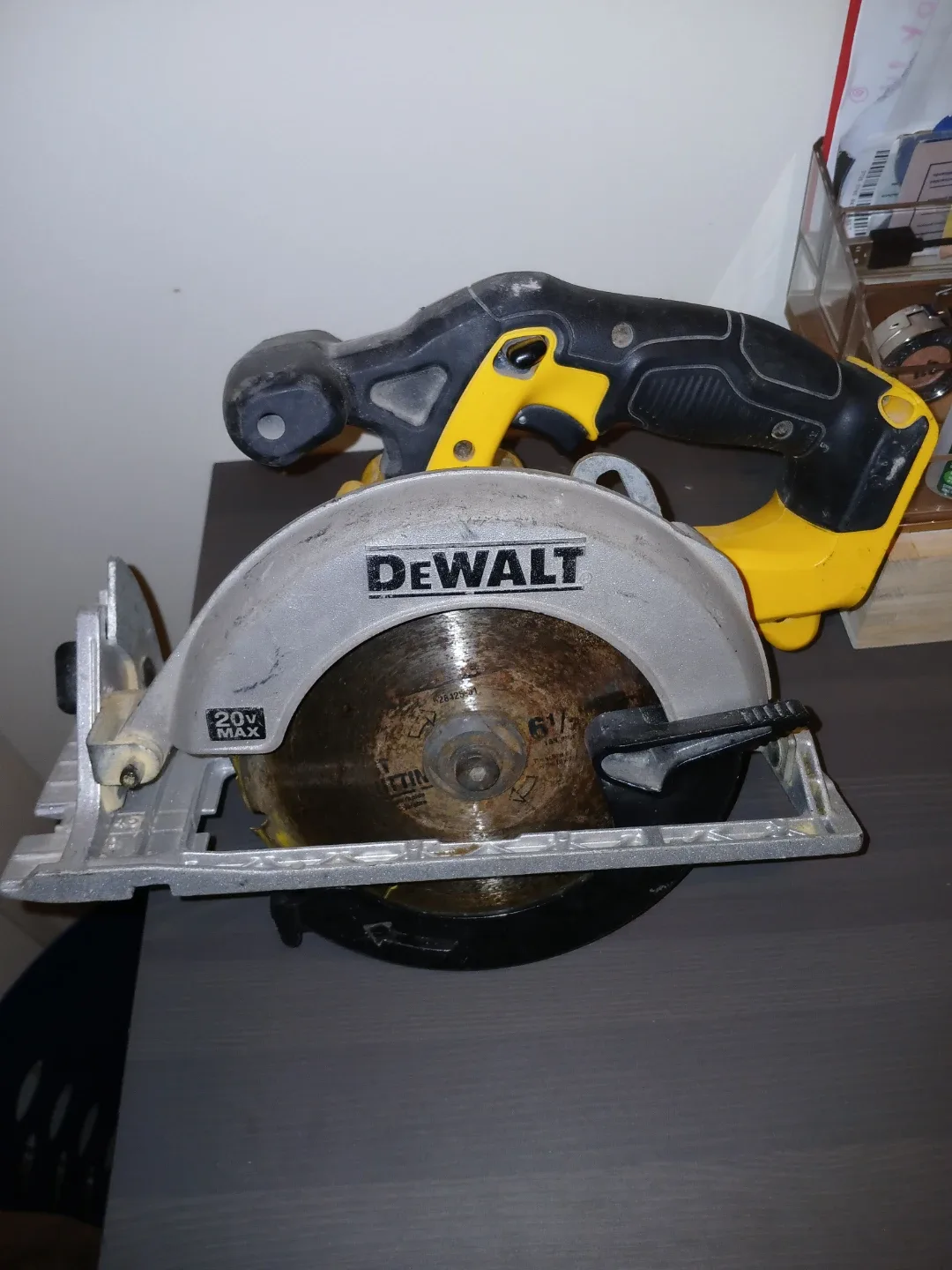 DeWalt 20V MAX 6 1/2" Circular Saw