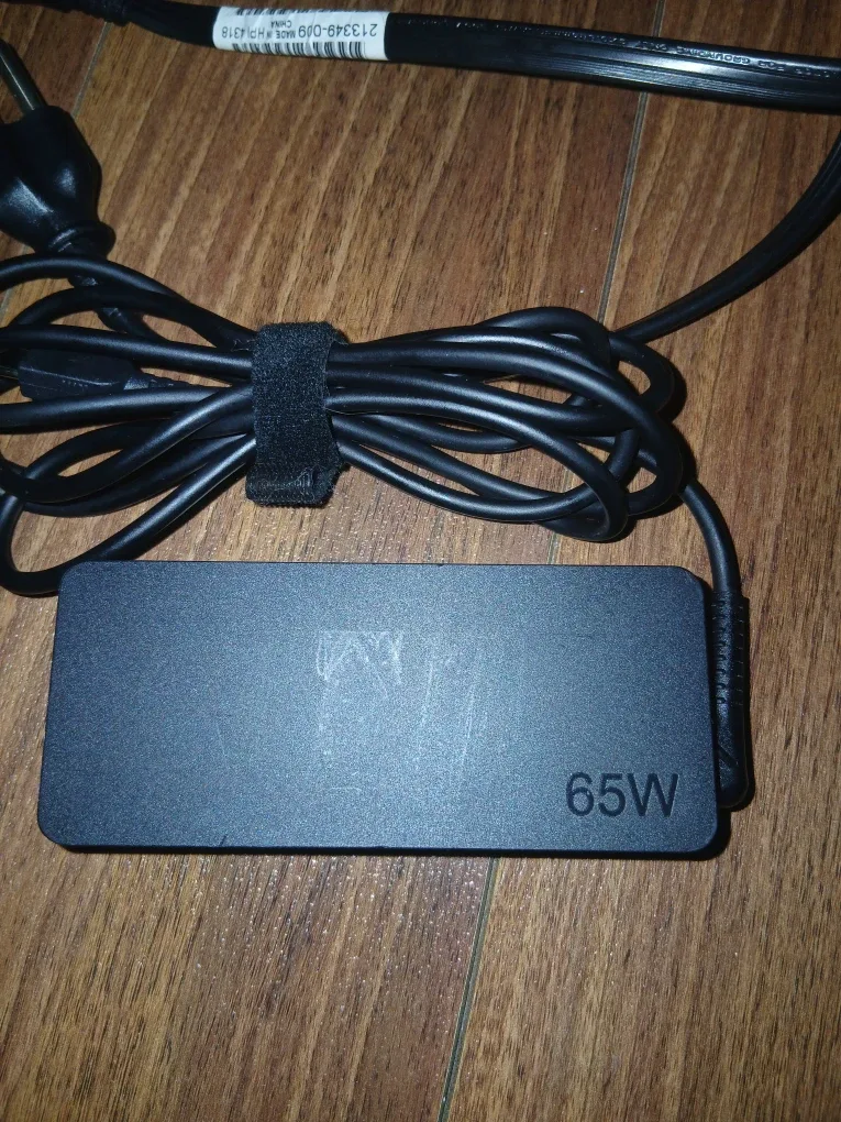 Lenovo 65W AC Adapter Charger + Lenovo Thinkpad  X1 Yoga Gen 7 image indicator(2)