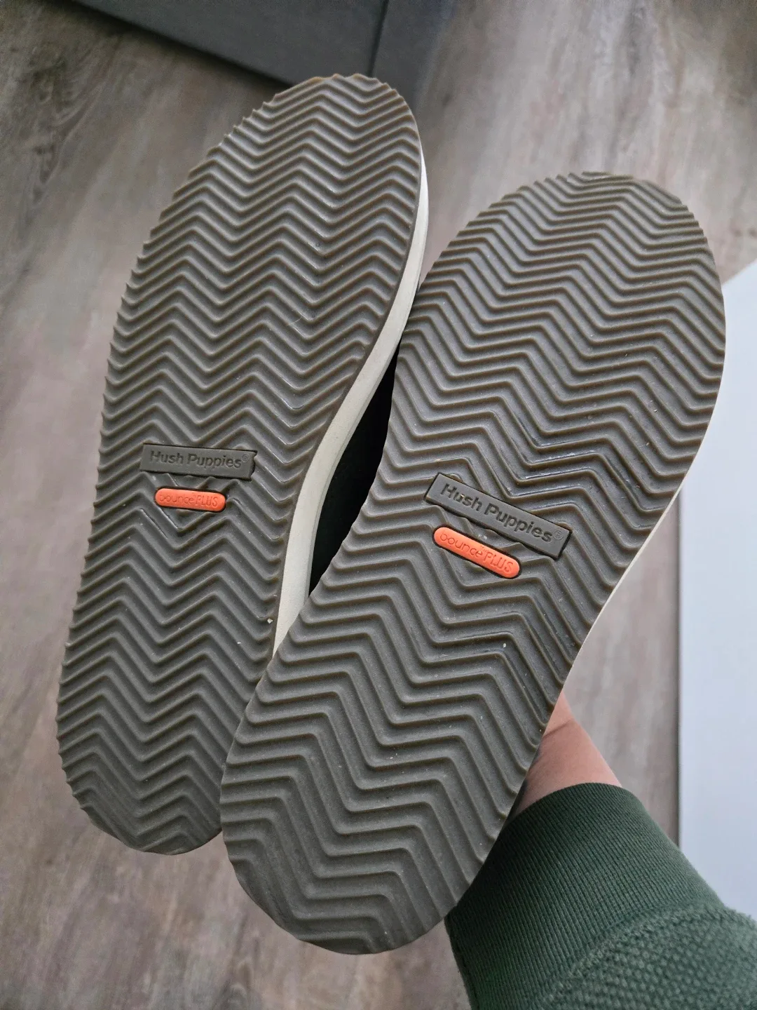 Hush Puppies Black Leather Sneakers - US 8 image indicator(3)