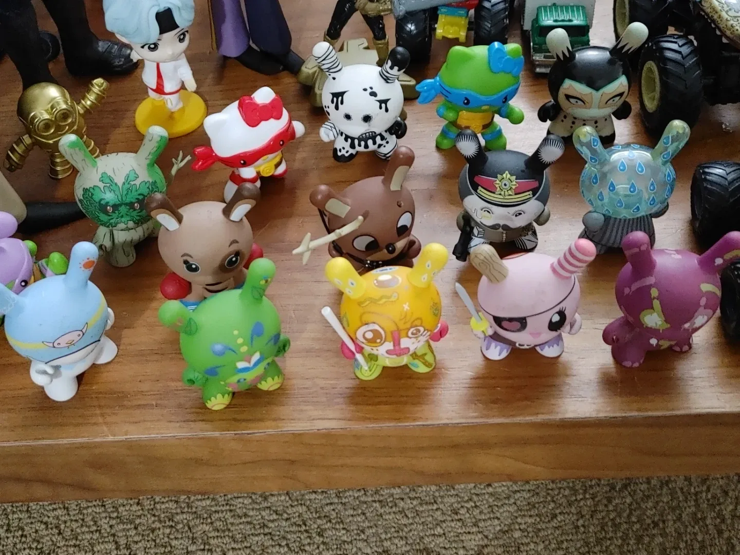 Mixed Lot of Action Figures & Toy Cars image indicator(5)