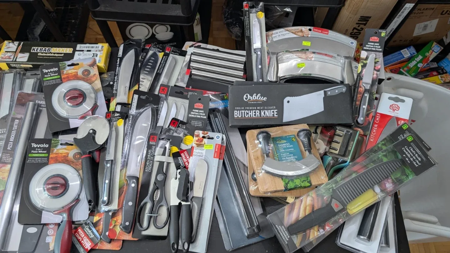 Tovolo Pizza Wheel, Kitchen Knives, Cutters, Sharpeners thumbnail