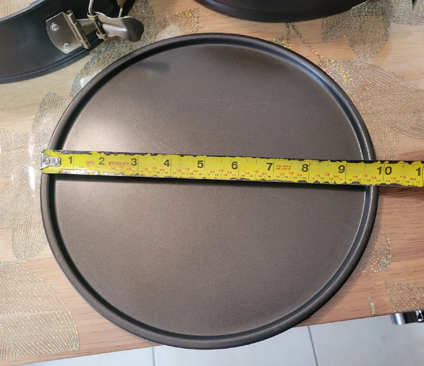 ONE 10-inch Springform Cake Pan. USED image indicator(5)