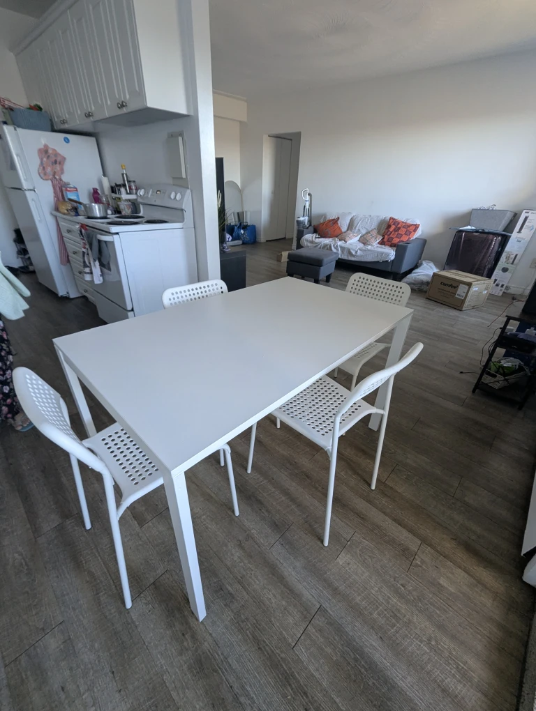 IKEA white dining table with chairs - photo 2