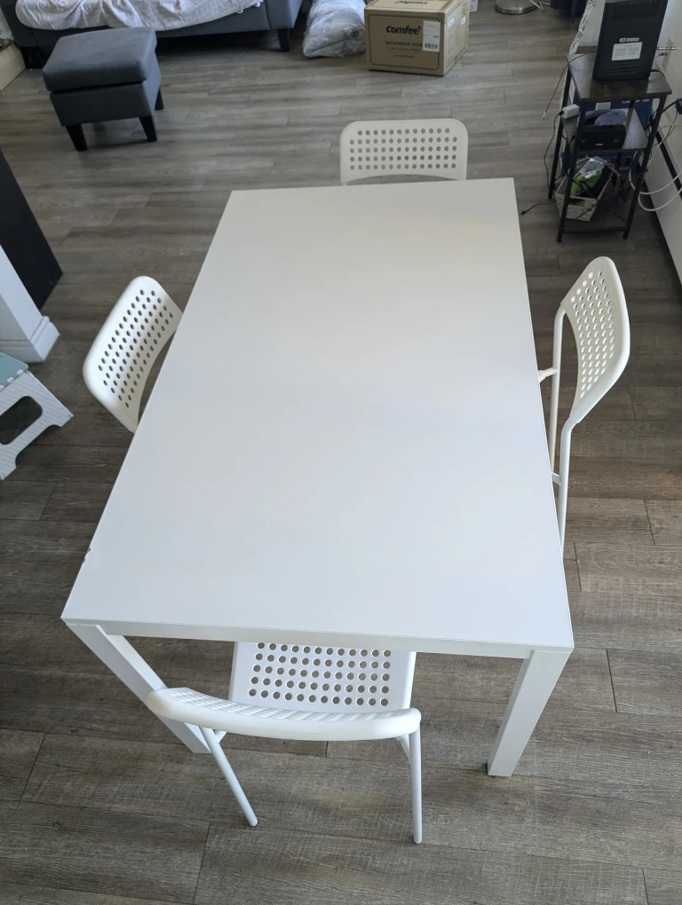 IKEA white dining table with chairs - photo 3