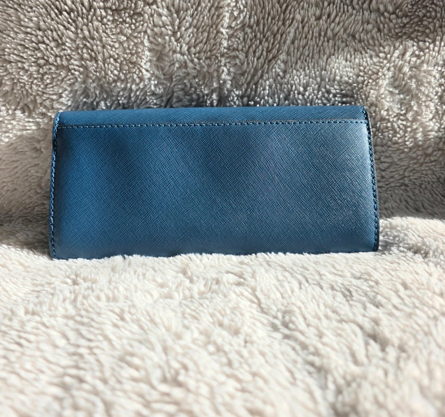 Michael Kors Wallet image indicator(4)
