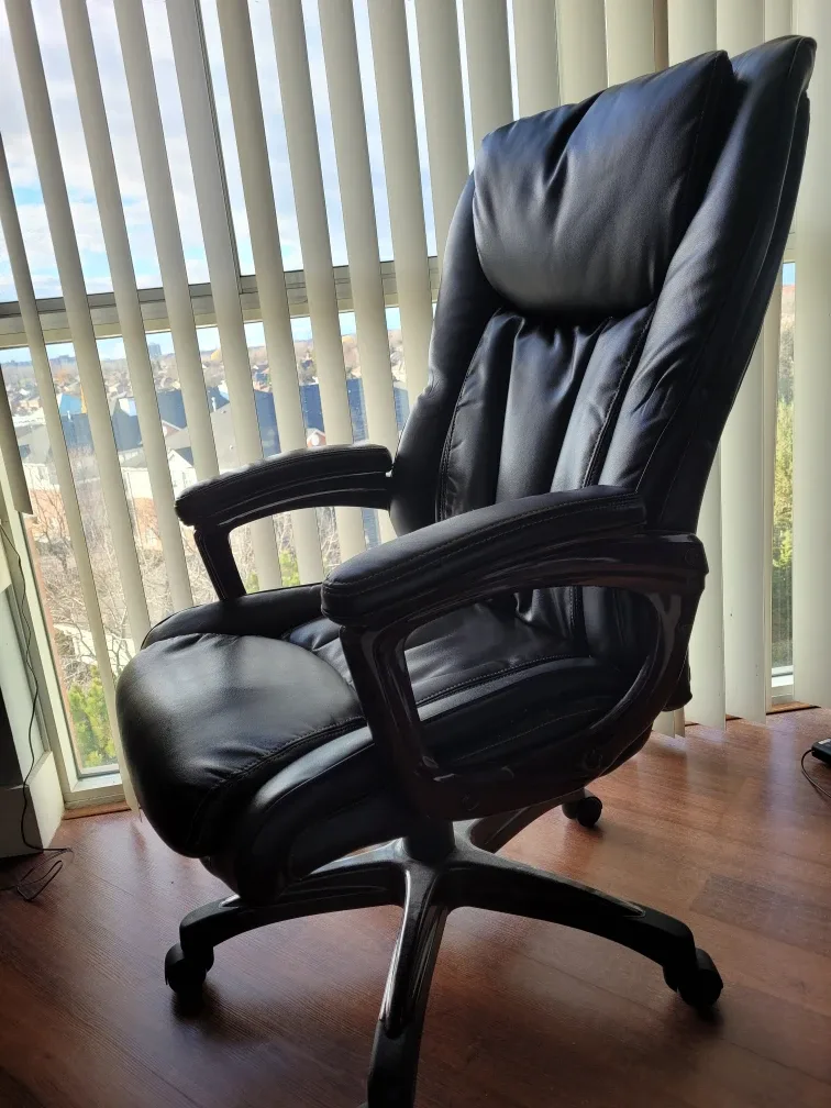 Westcliffe Brown Bonded Manager's Office Chair image indicator(4)