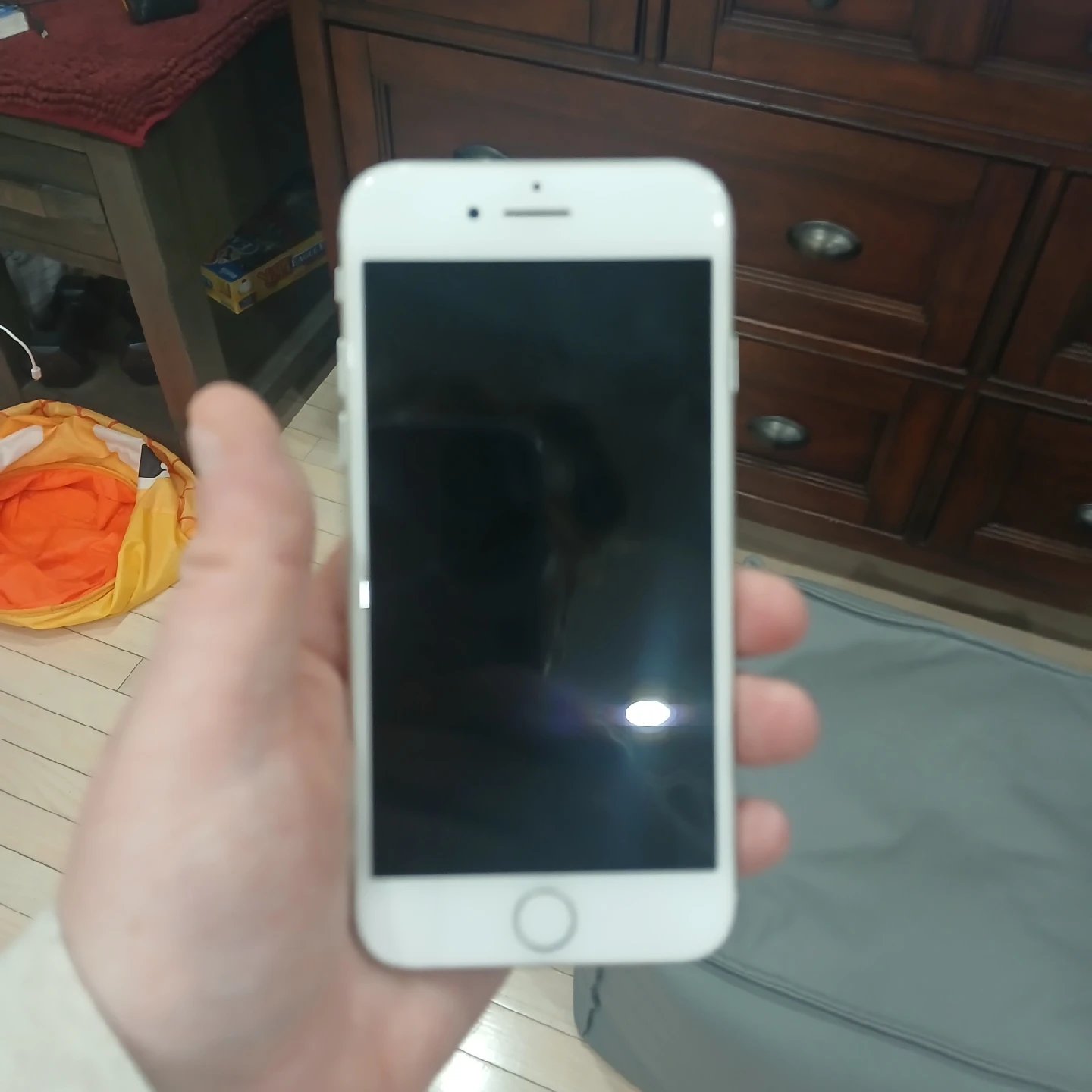 Apple iPhone 8 - White