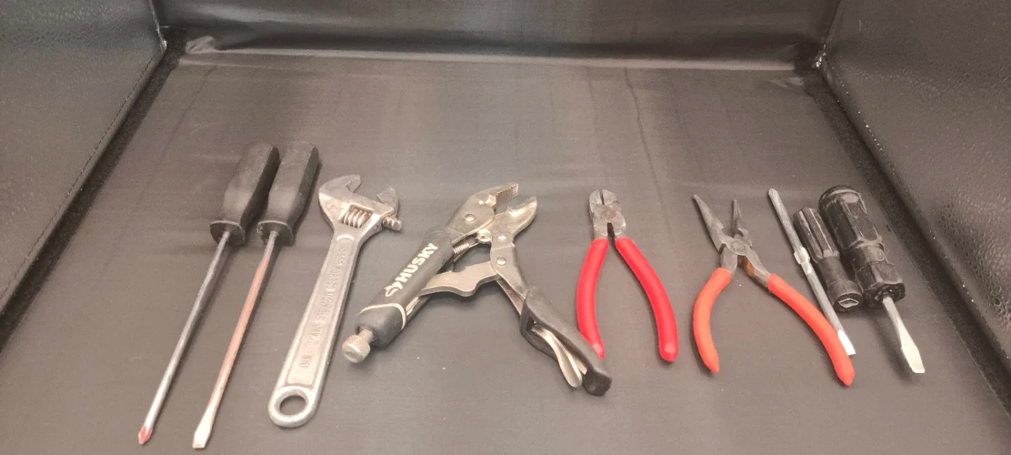 Husky Tool Set - Variety of Hand Tools image indicator(4)