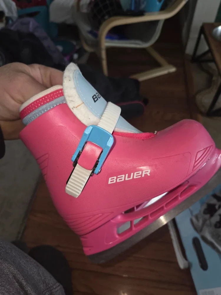Bauer kids Skates - size 8-9