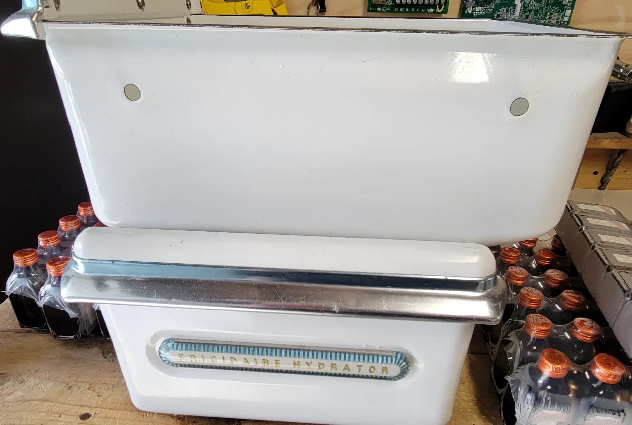 1950s Vintage Frigidaire refrigerator image indicator(6)