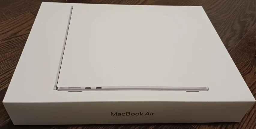 New Apple MacBook Air 13-inch M4 Chip 16GB 256GB