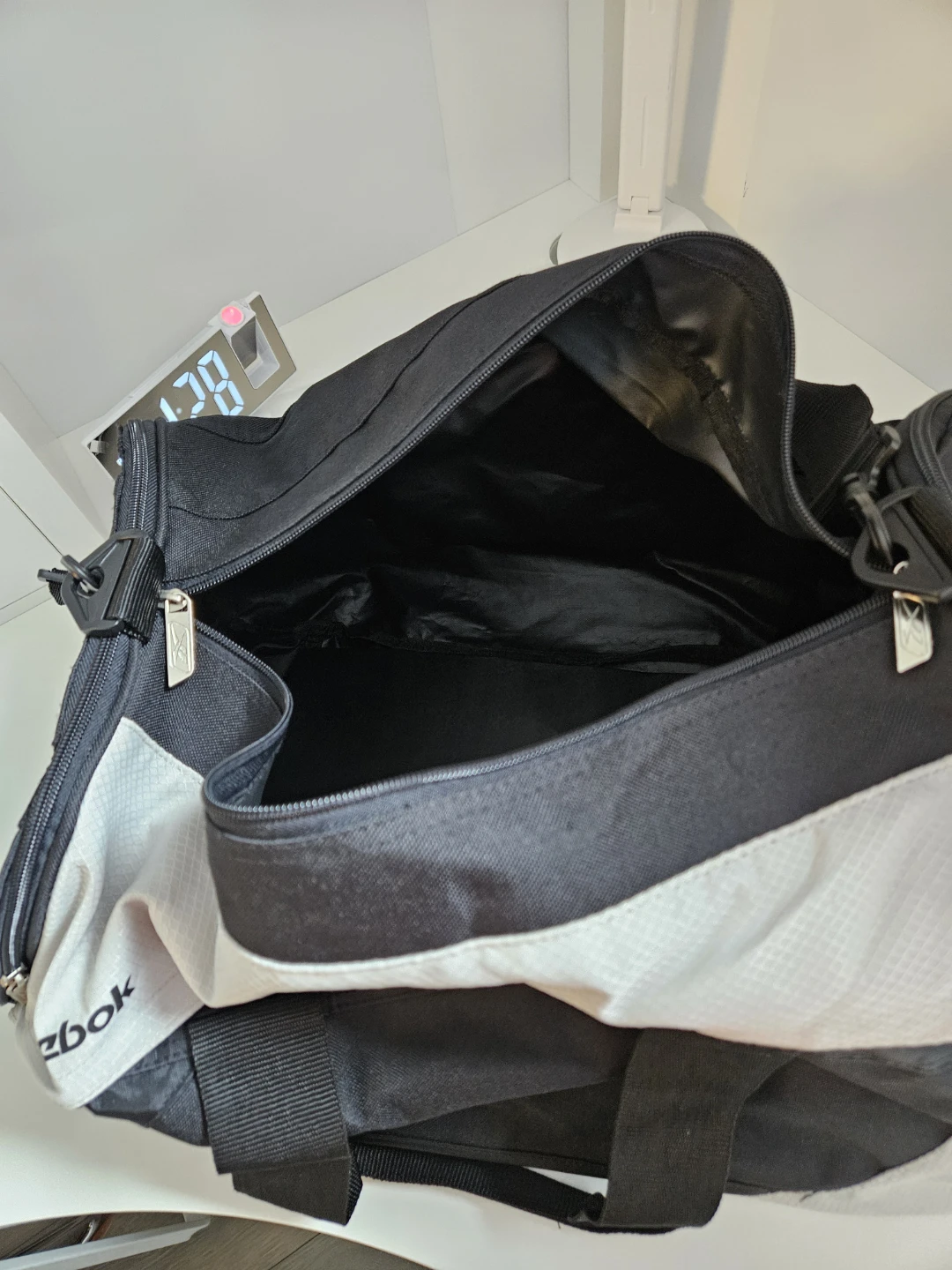 Reebok Black & White Duffle Bag - photo 3
