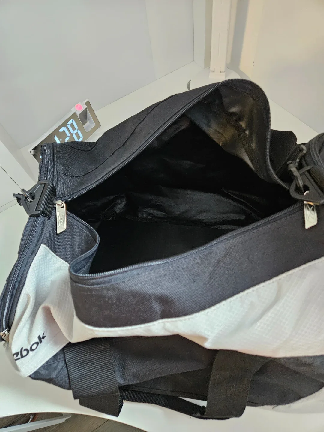 Reebok Black & White Duffle Bag image indicator(3)