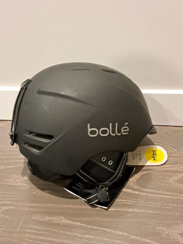 ⛷️ Bollé Ski Helmet | 🥽 Bollé Goggles image indicator(2)