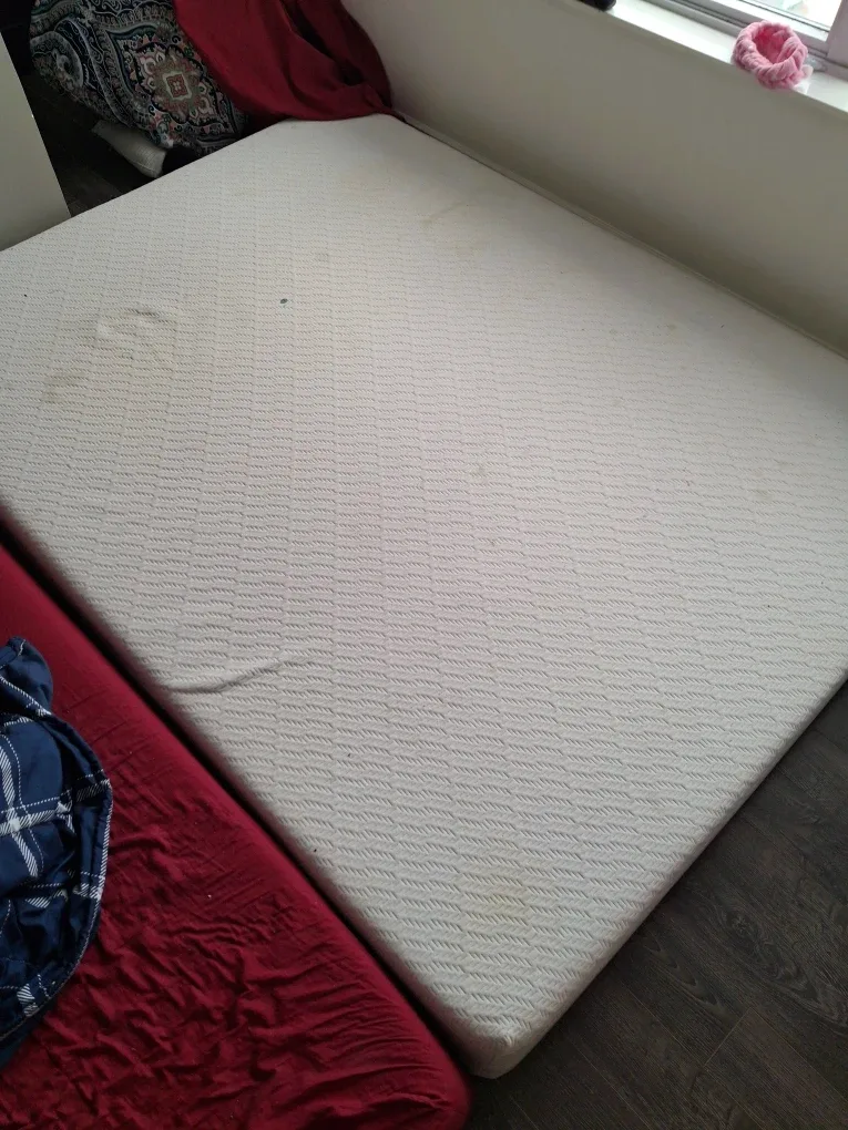 Used queen Mattress