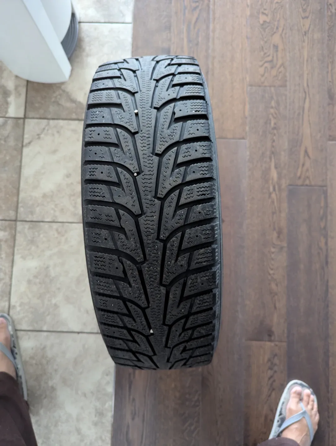 Hankook Winter i*Pike RS 185/65R15 Tire - set of 4 tires image indicator(3)