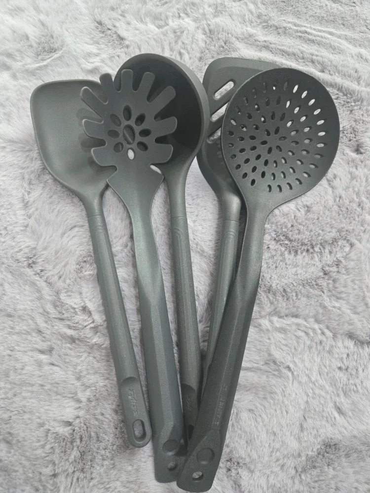 Black Kitchen Utensil Set