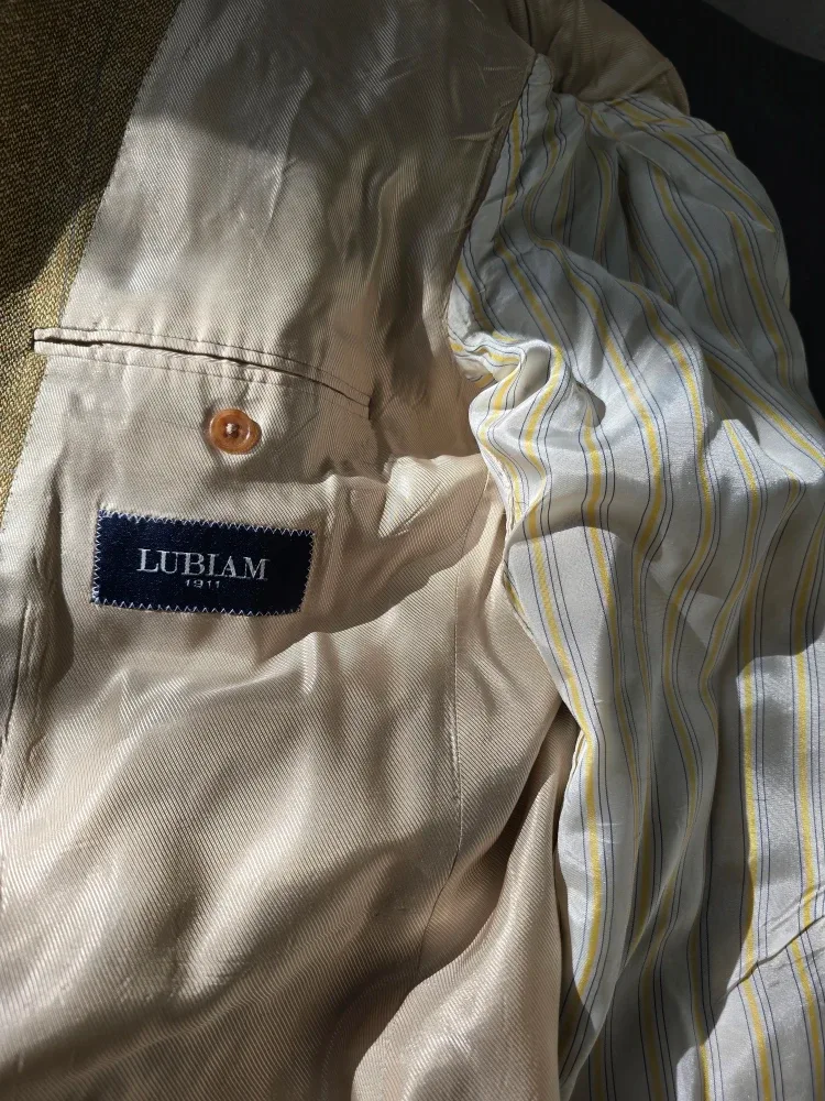 Vintage Italy  Wool Blazer LUBIAM 1911  Abraham Moon image indicator(10)