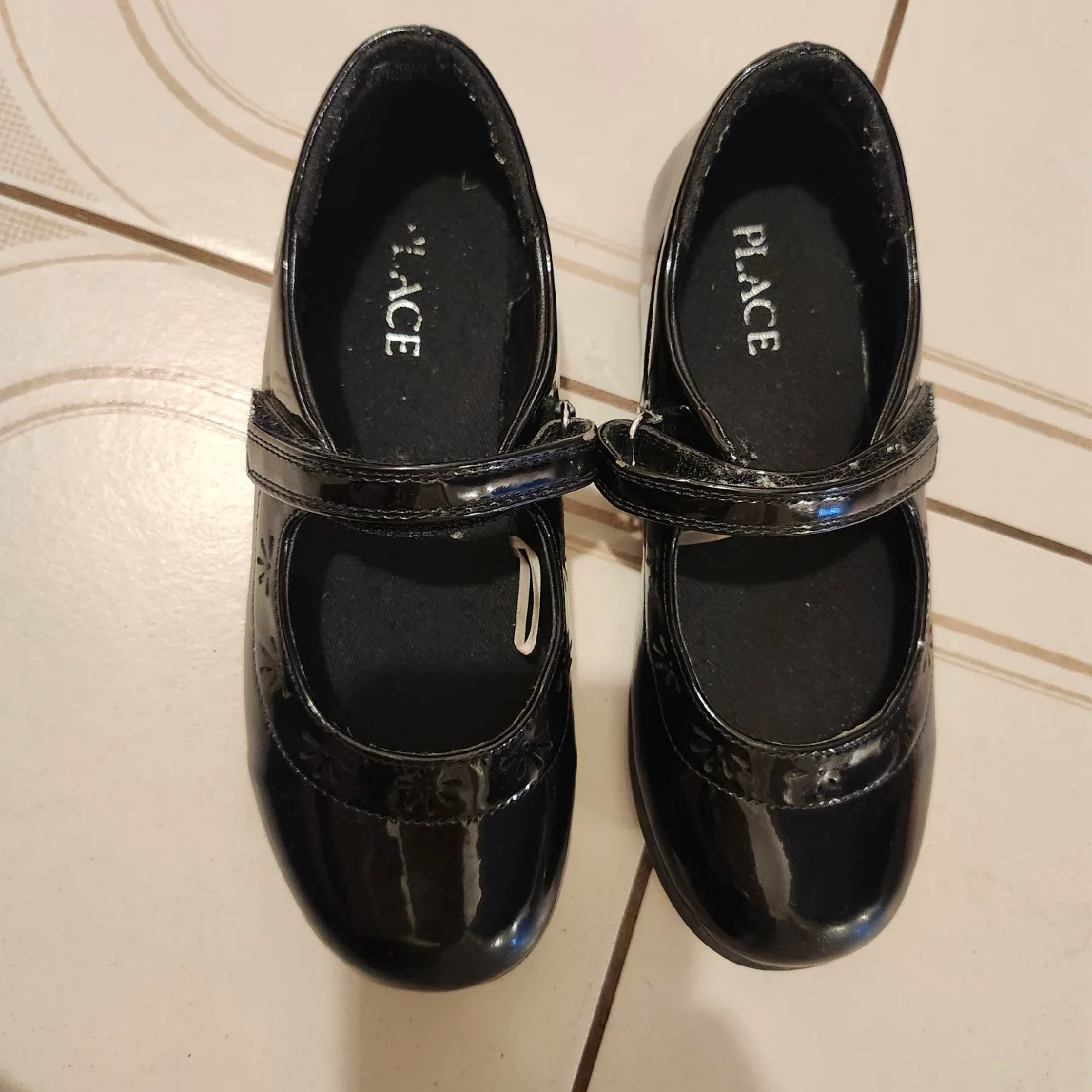 The Children's Place Black Mary Janes- Size 1 image indicator(2)