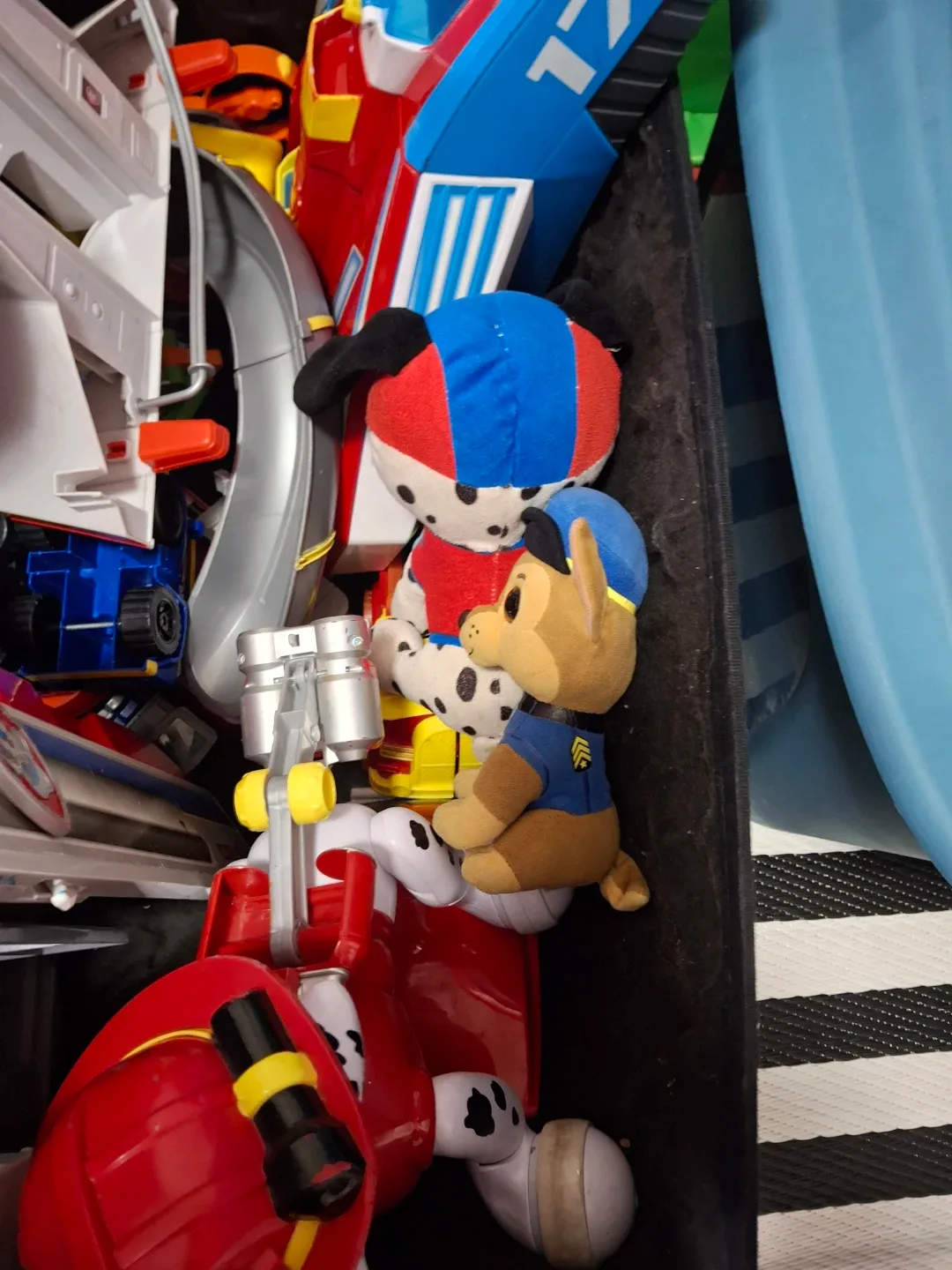 Paw Patrol Toys Lot image indicator(6)