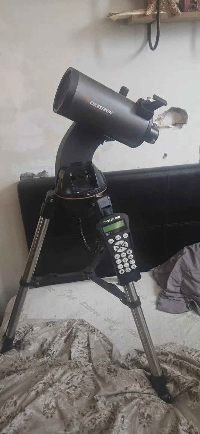 Celestron NexStar 90SLT Telescope image indicator(2)