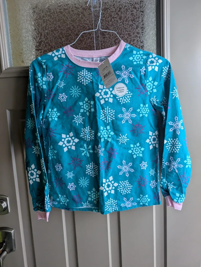 BNWT Girls sz lg pajama set