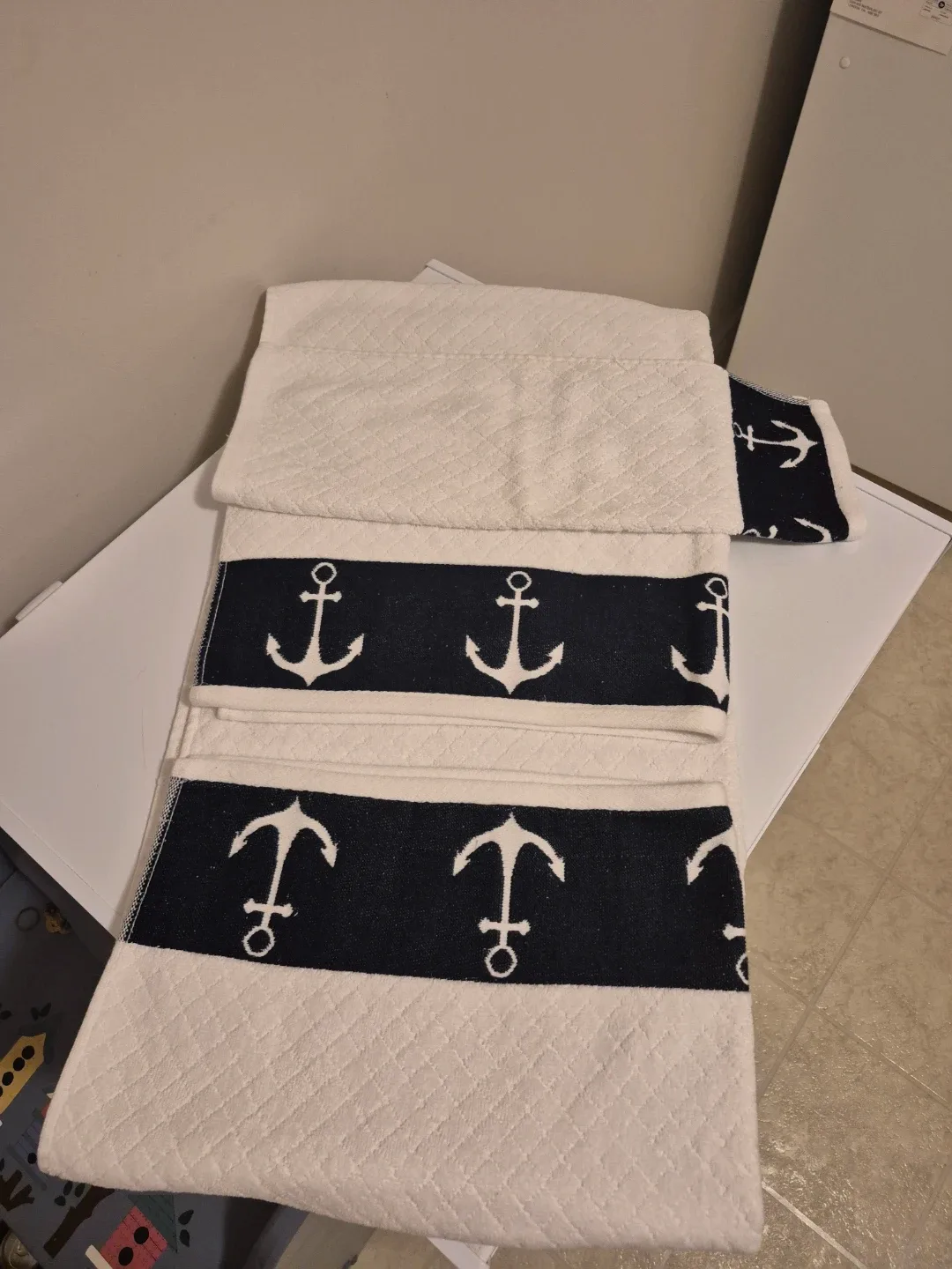 Anchor Towel Set - White & Navy Blue image indicator(3)