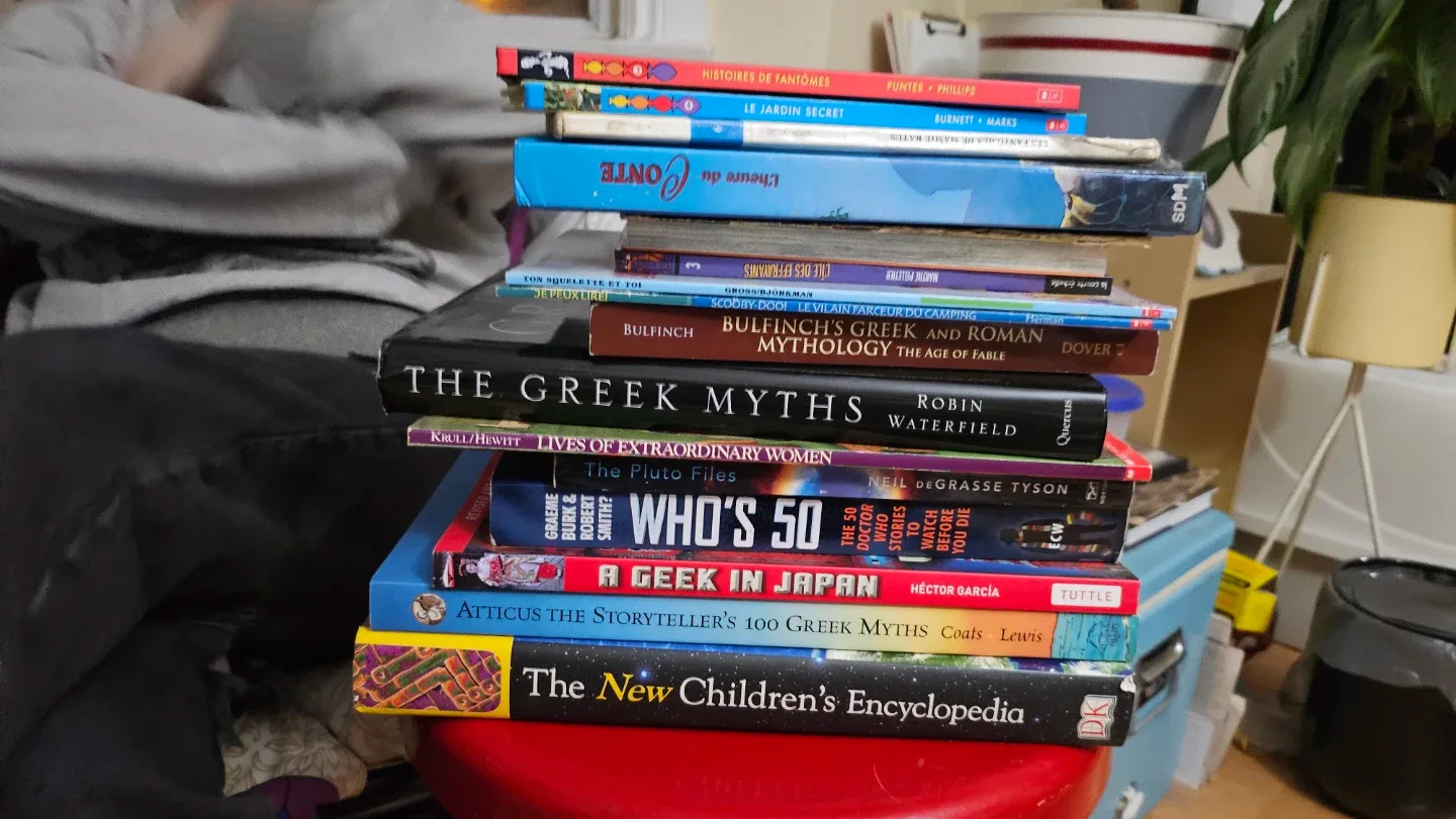 Mixed Children's Books Lot, some French thumbnail