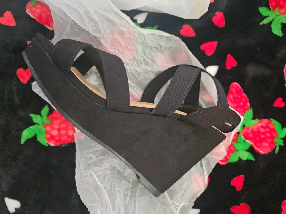 Torrid Black Wedge Sandals - Size US 9 WW