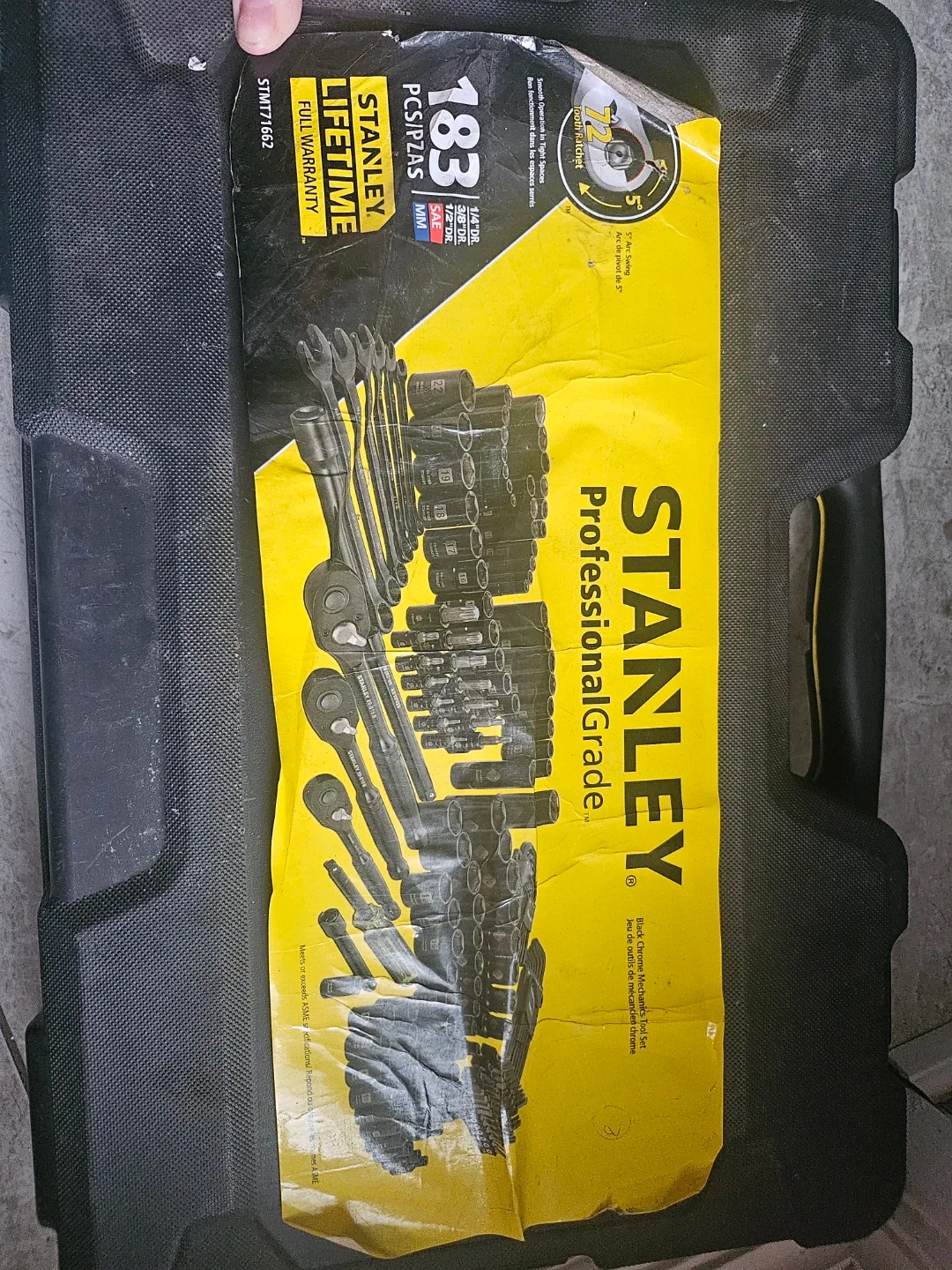 Stanley 183-Piece Professional Grade Socket Set