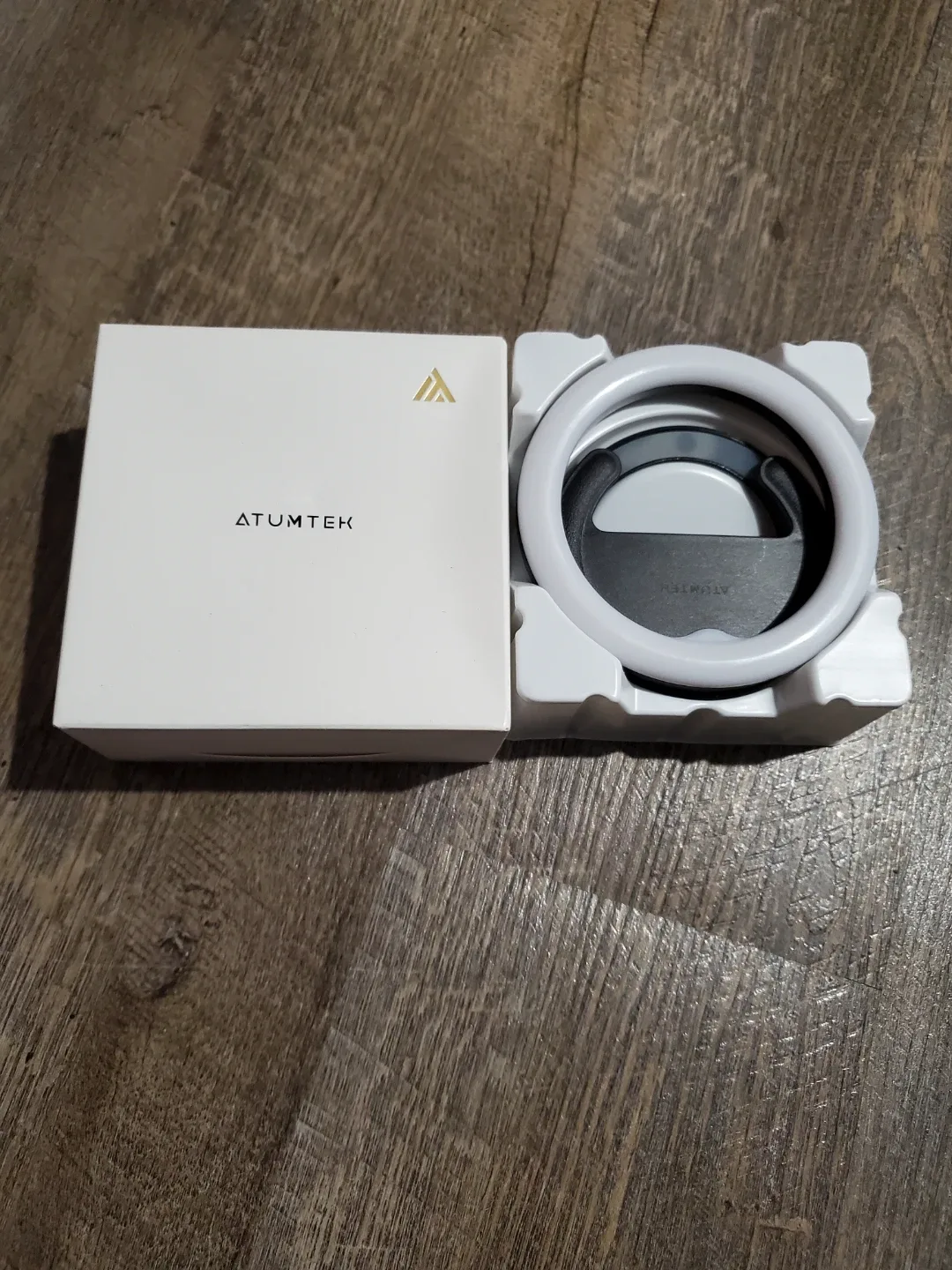 Atumtek Selfie Ring Light - Like New! image indicator(2)