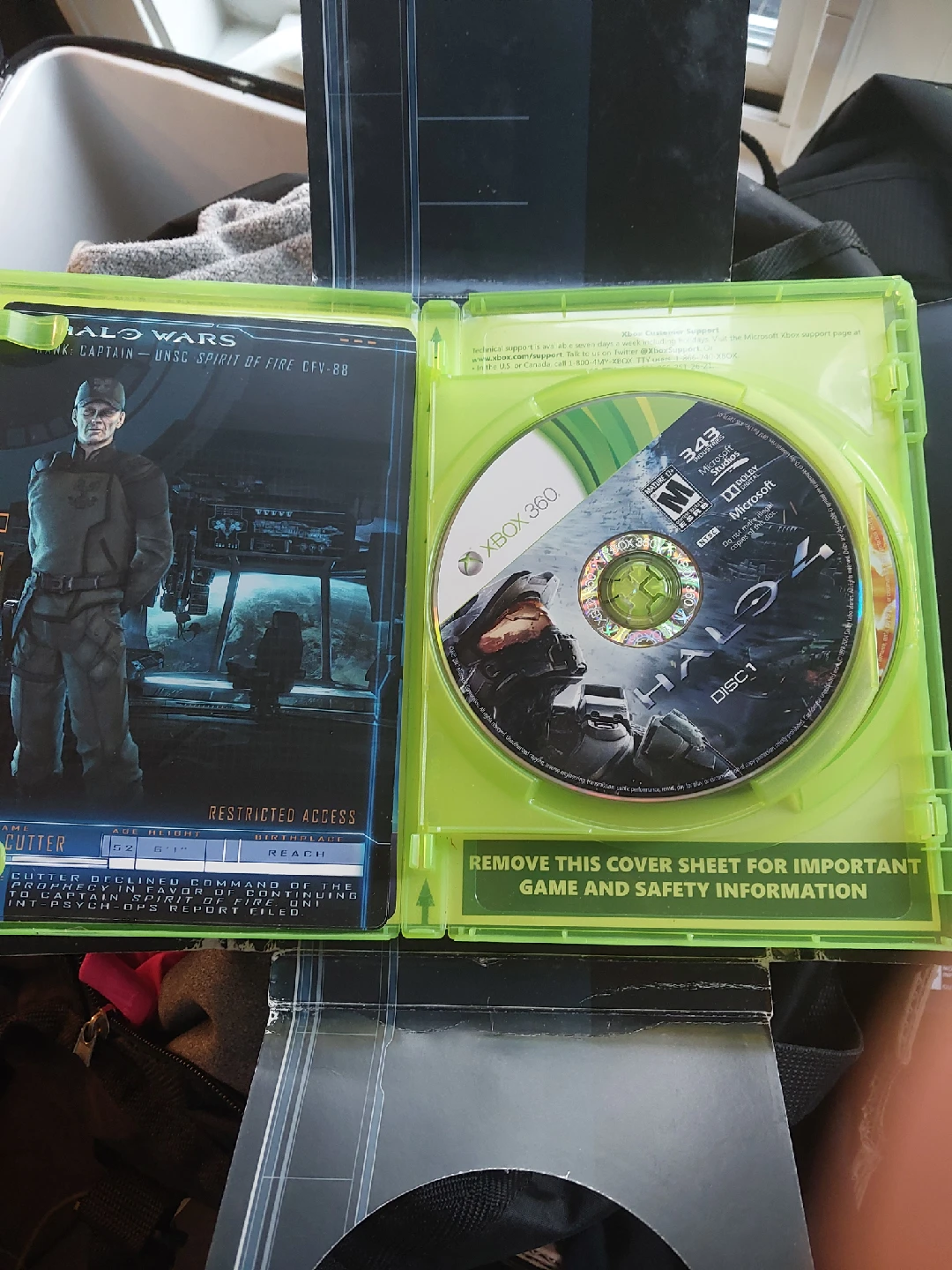 Halo 4 (Xbox 360) - photo 3