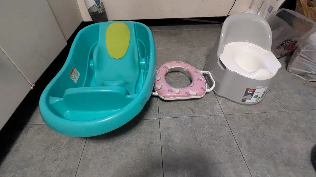 Baby Bath Tub, Potty Seat, and Toilet Trainer