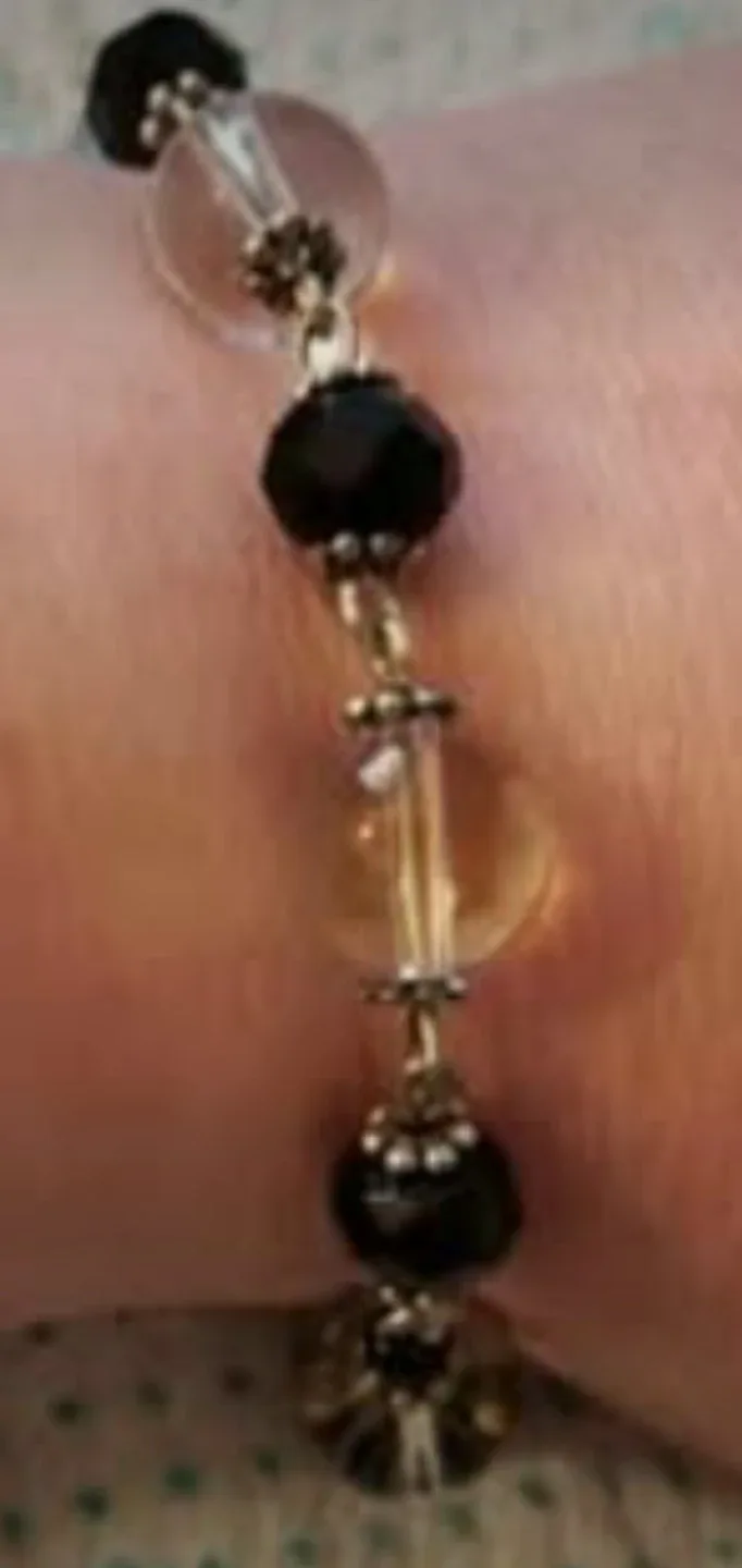 New Black & Clear Beaded Bracelet image indicator(3)