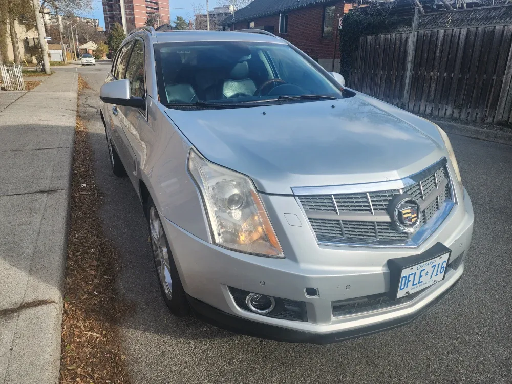 Cadillac SRX4 Silver SUV image indicator(2)