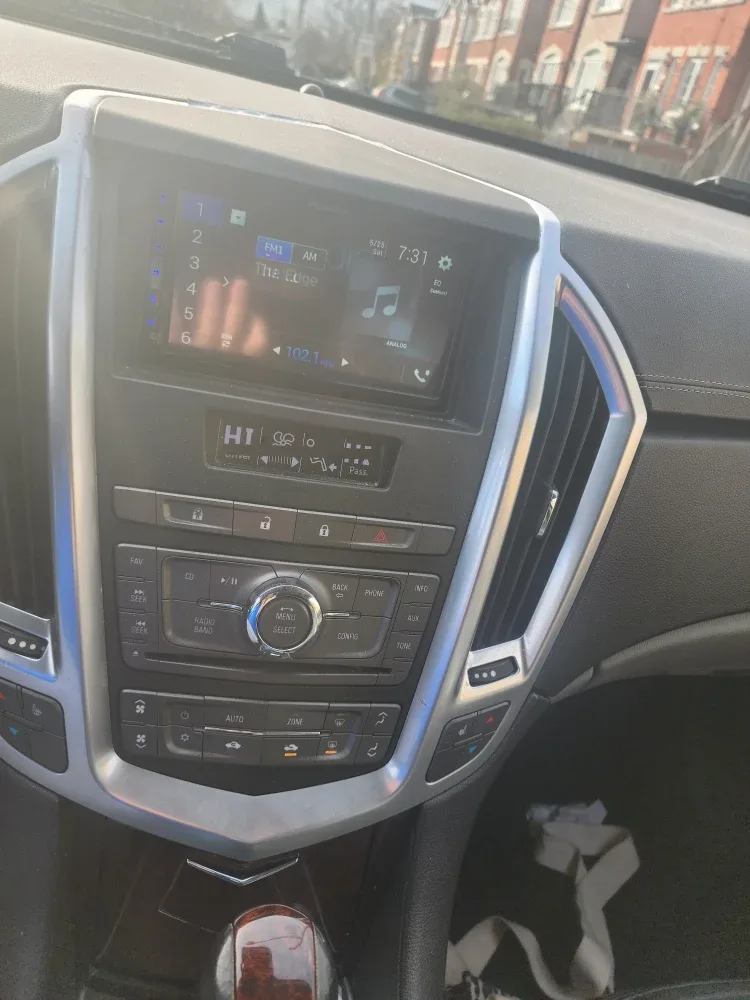 Cadillac SRX4 Silver SUV image indicator(7)