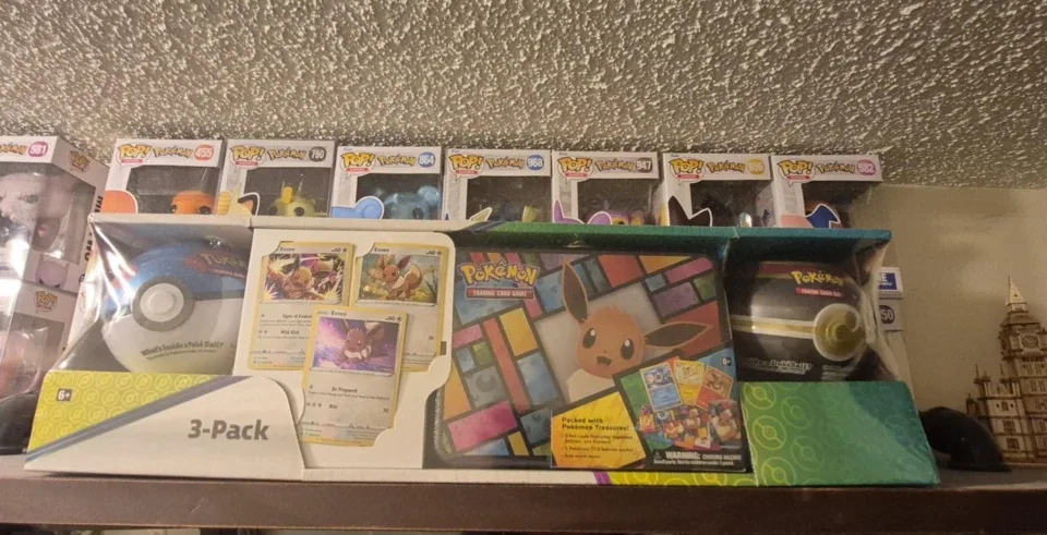 Pokemon TCG Eevee & Poke Ball Tins $80 each image indicator(2)