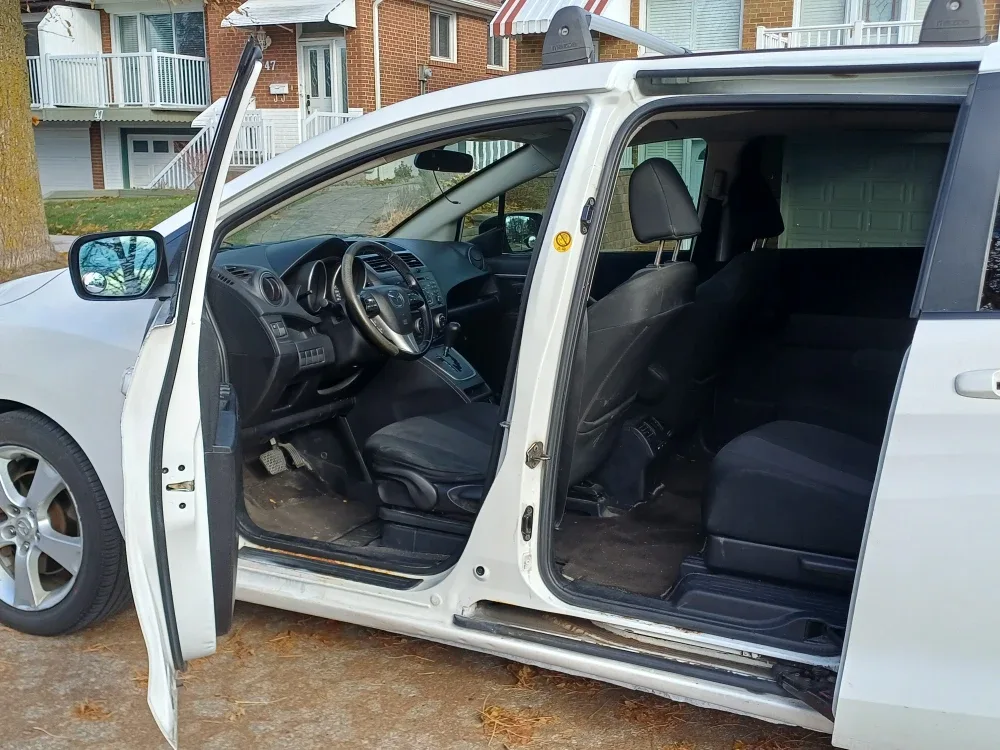 2013 Mazda 5 Minivan image indicator(7)