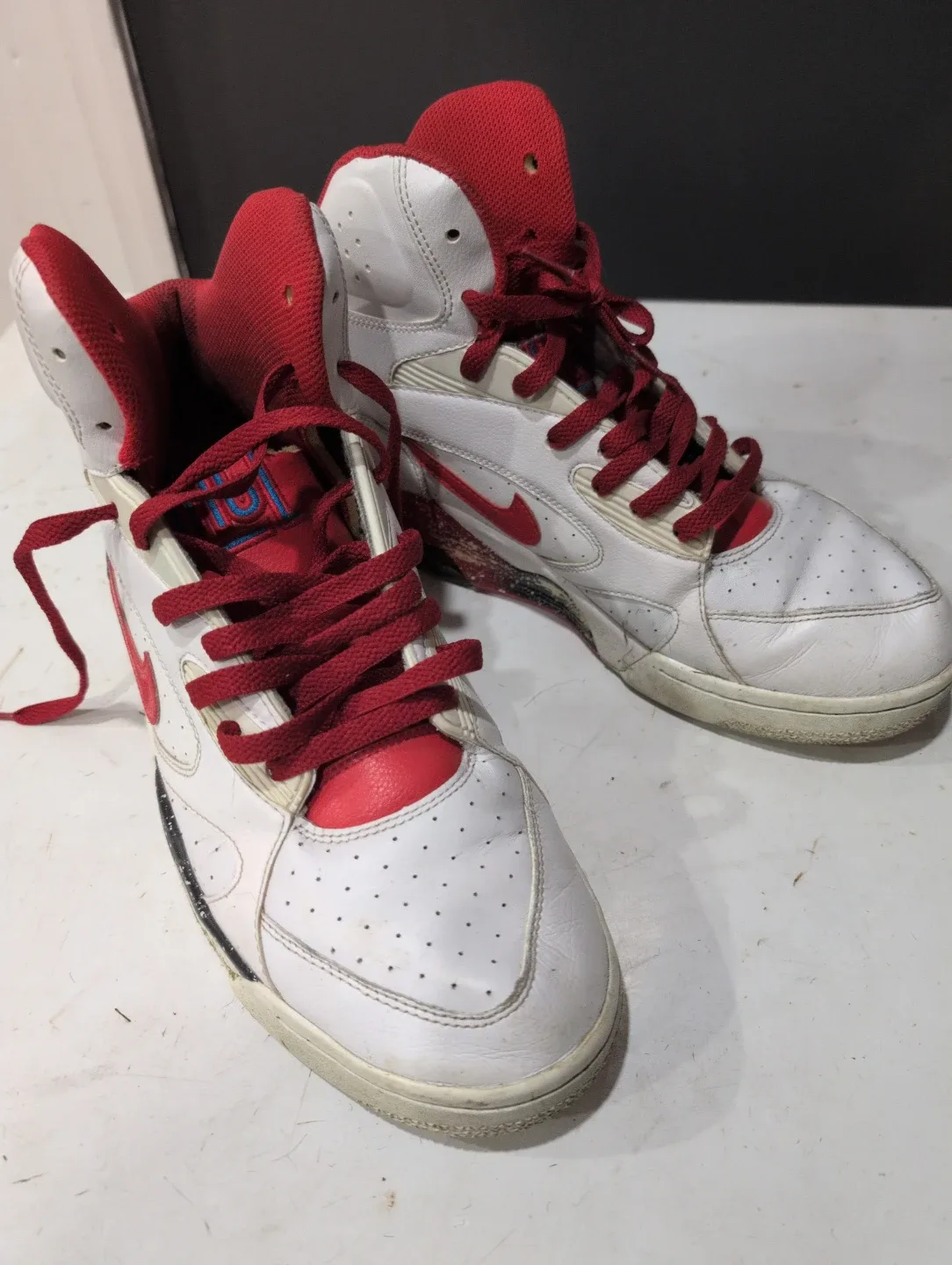 Nike High Top Sneakers - White & Red